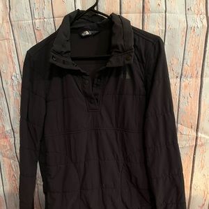 Women’s North face quarter snap pullover